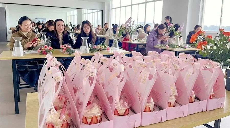 花开十里，美丽如你 | 918博天娱乐储能举办三八妇女节艺术DIY活动